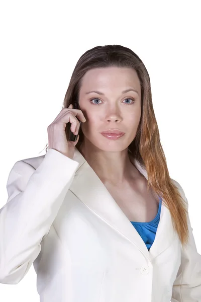 Бізнес-леді на розмові на мобільному телефоні на роботі — стокове фото