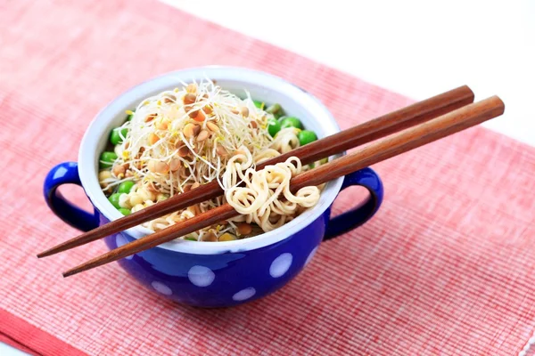 マメ科植物のスープ麺 — ストック写真