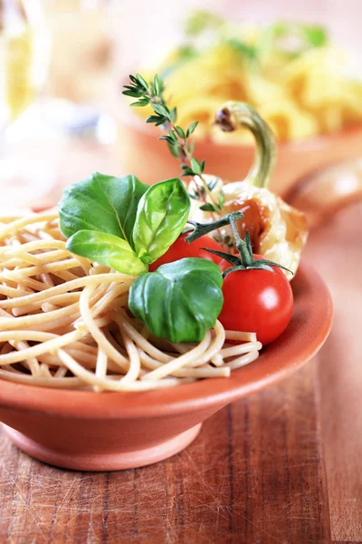 Espaguetis de trigo entero — Foto de Stock