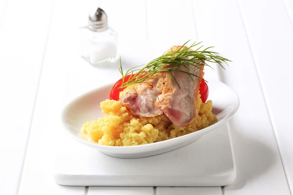 Pan fried chicken with couscous — Stock Photo, Image