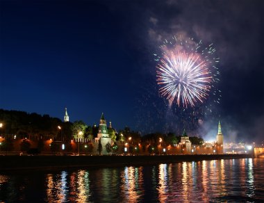 Moskova kremlin üzerinde havai fişek. Rusya, 12 Haziran 2011