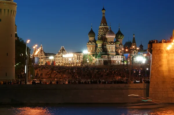Rússia, Moscovo. Vista noturna do Kremlin — Fotografia de Stock