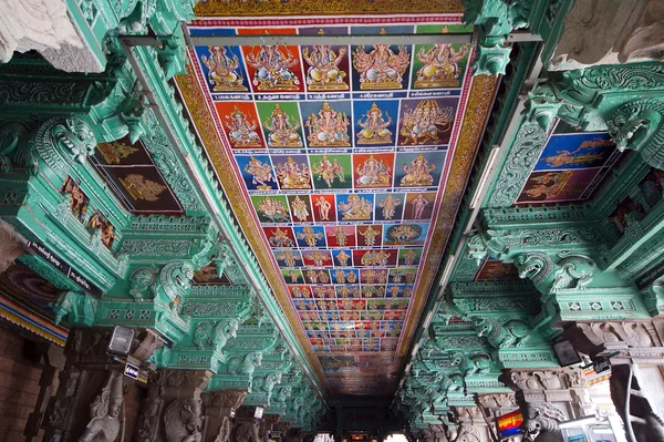 Teto Templo Meenakshi Sundareswarar em Madurai, sul da Índia — Fotografia de Stock