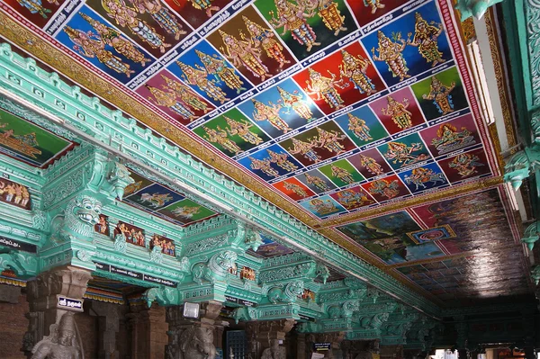 Ceiling Meenakshi Sundareswarar Temple in Madurai, South India — Stok fotoğraf
