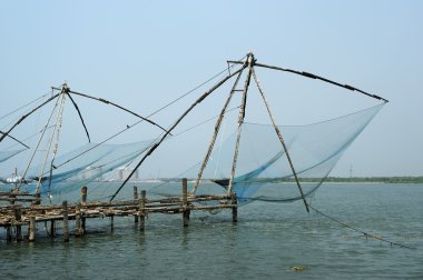 Çinli balık ağlarına. vembanad lake, kerala, Hindistan