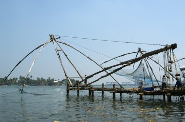 Çinli balık ağlarına. vembanad lake, kerala, Hindistan