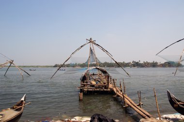 Çinli balık ağlarına. vembanad lake, kerala, Hindistan