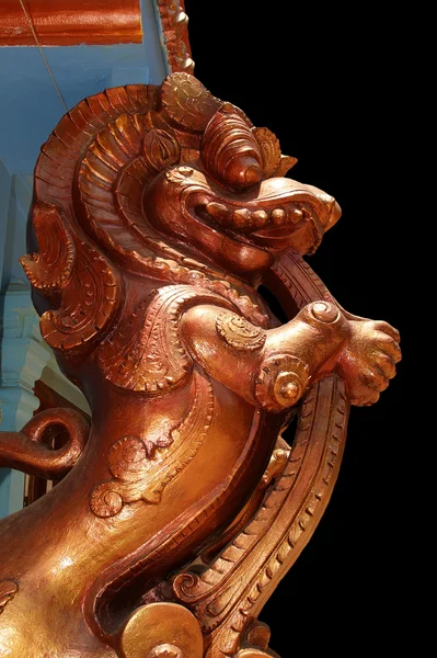 신 및 힌두교 사원에서 여신의 전통적인 동상 — 스톡 사진