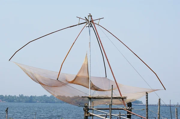 Redes de pesca chinesas. Lago Vembanad, Kerala, Índia — Fotografia de Stock