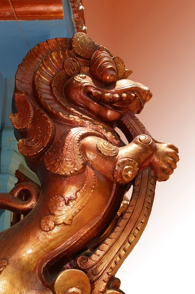 Tanrılar ve Tanrıçalar hindu Tapınağı geleneksel heykelleri — Stok fotoğraf