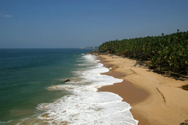 Costa del océano, Kovalam, Kerala, India del sur — Foto de Stock