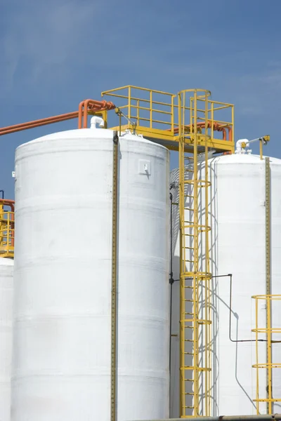 Tanque de armazenamento químico — Fotografia de Stock