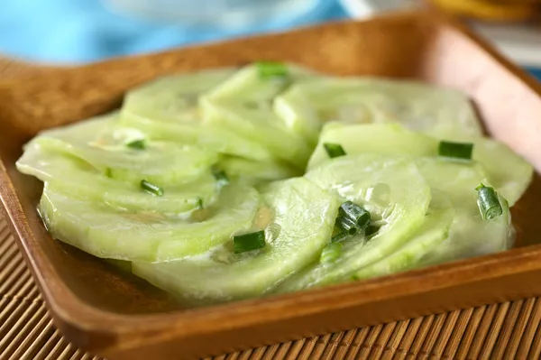 Salată de castraveți cu arpagic — Fotografie, imagine de stoc