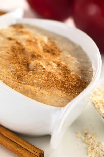 Porridge with Cinnamon — Stock Photo, Image