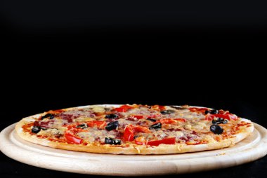 taze pişmiş pizza
