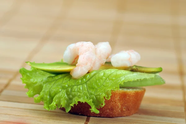 Sandwich with shrimps — Stock Photo, Image