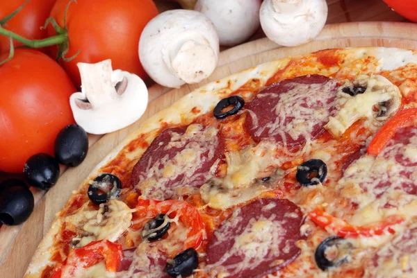Fresh pizza — Stock Photo, Image