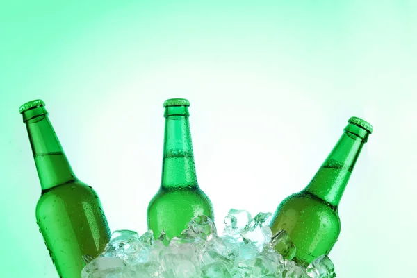 Зелені пляшки — стокове фото