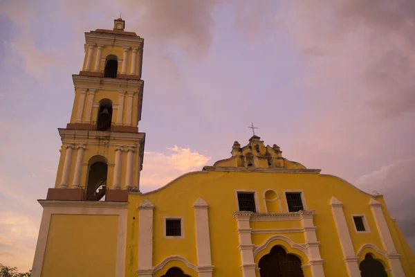 Iglesia mayor in remedios, kuba — Stockfoto