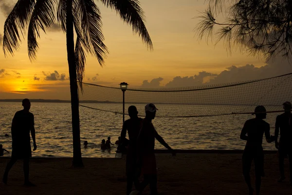 Beach volley, tramonto sulla spiaggia — Foto Stock