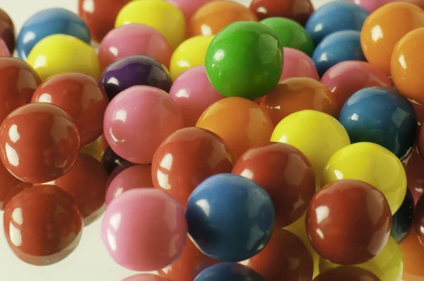 Brilhantes gumballs coloridos — Fotografia de Stock