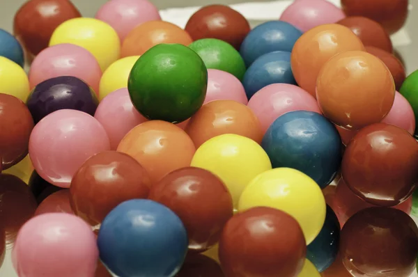 Brilhantes gumballs coloridos — Fotografia de Stock
