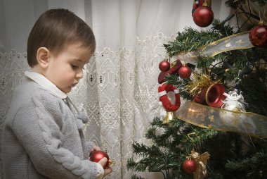 ilk seferi ile Noel ağacı.