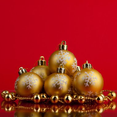 Altın Noel topları