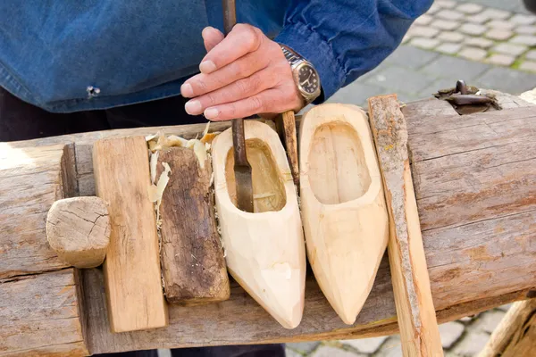 Shoestraditional dovednost tvorby holandsky — Stock fotografie