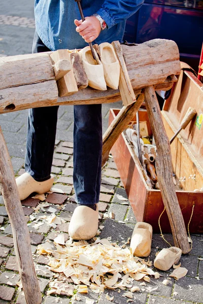 SapatosHabilidade tradicional de fazer holandês — Fotografia de Stock