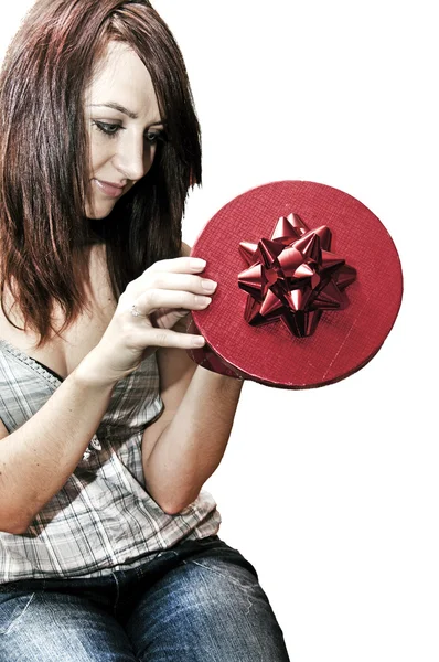 Caja de regalo roja con cinta — Foto de Stock