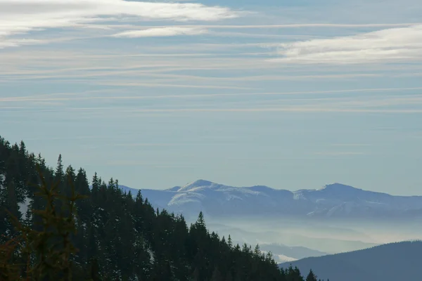 Kış, dağlar — Stok fotoğraf