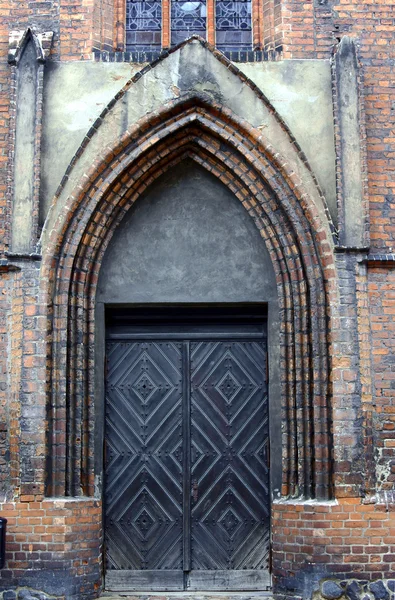 Portal na igreja gótica — Fotografia de Stock