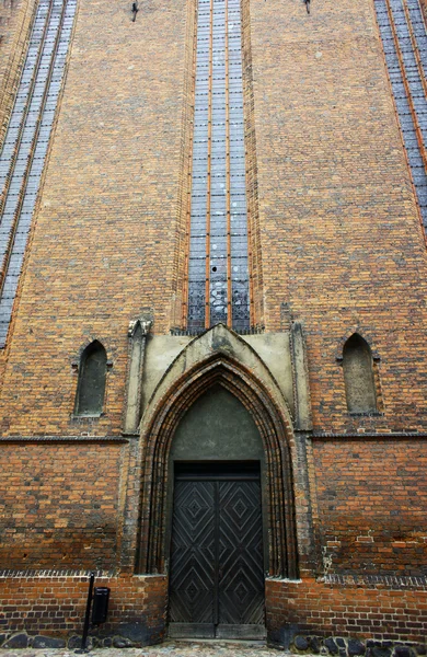 Portal w gotyckim kościele — Zdjęcie stockowe