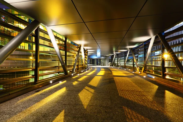 Viaduct in de nacht — Stockfoto