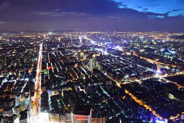 Taipei stad 's nachts — Stockfoto