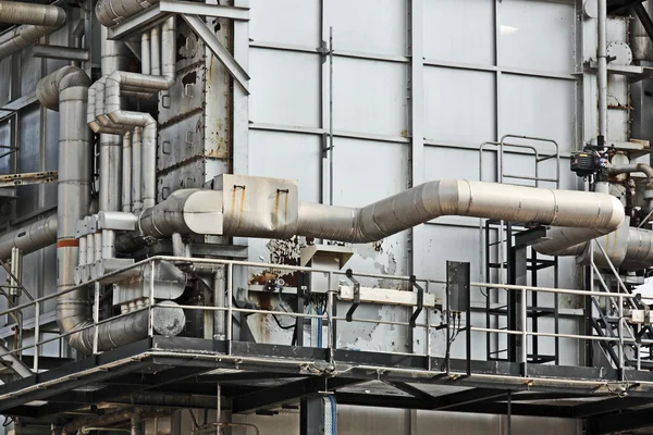 Ipari épület, acél csővezetékek — Stock Fotó