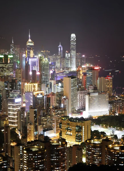 Hong kong kalabalık binalar gece — Stok fotoğraf