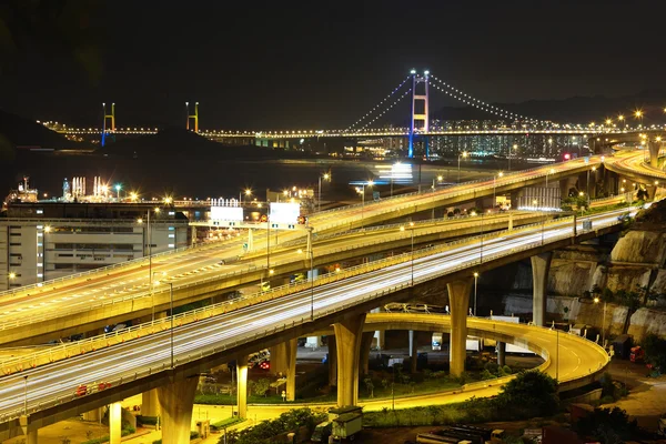 Reeway ve gece köprü — Stok fotoğraf