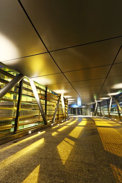 Gece modern köprü — Stok fotoğraf