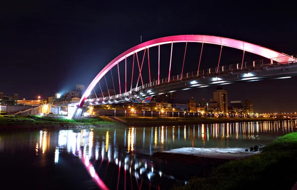 Puente por la noche en Taipei —  Fotos de Stock