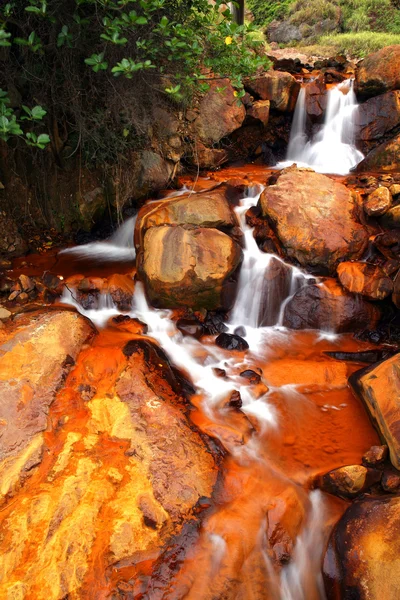 Goldener Wasserfall — Stockfoto