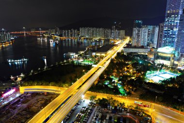 modern şehir gece karayolu