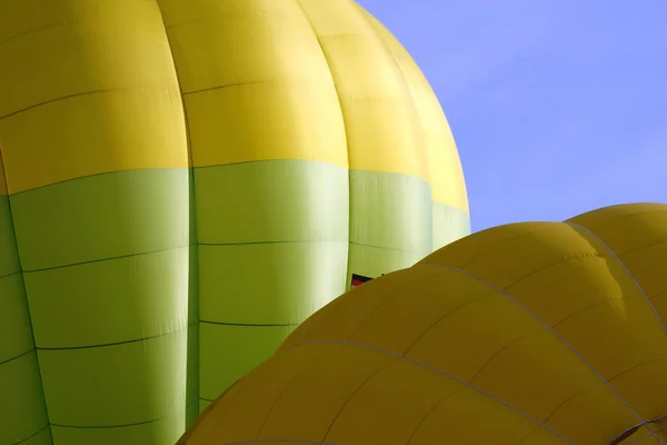 De reis met de hete lucht ballon — Stockfoto