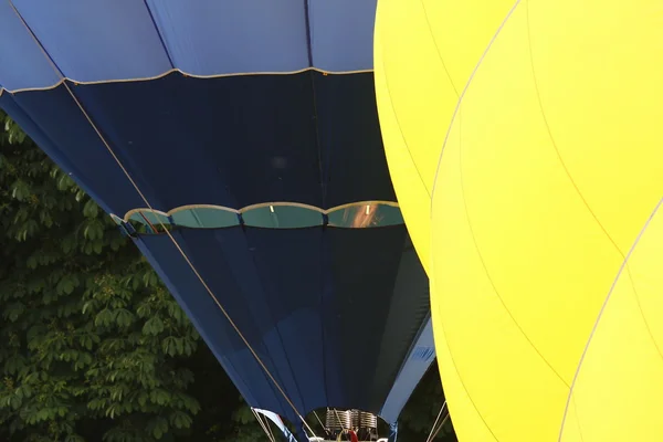Wyjazd z gorącym powietrzem balon — Zdjęcie stockowe