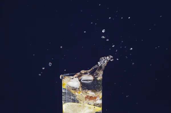 Pić z lodem — Zdjęcie stockowe