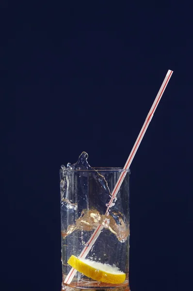 Пейте со льдом — стоковое фото