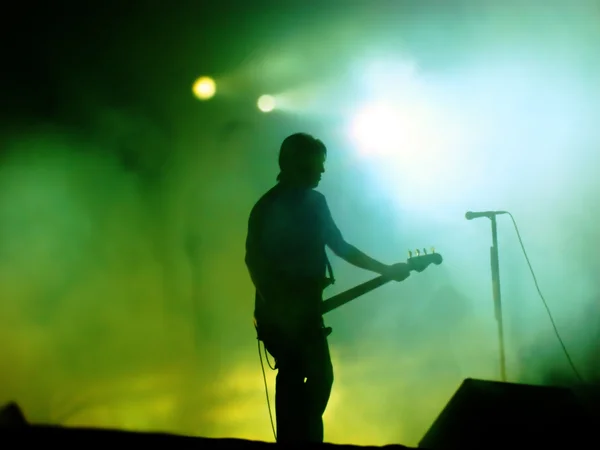 舞台上のギタリスト — ストック写真