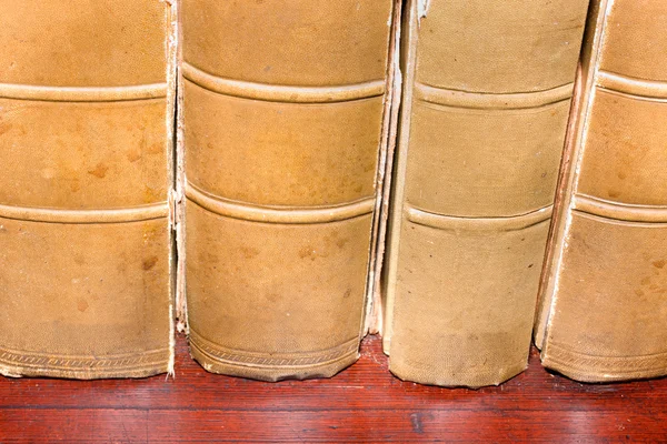 Juridisch gebonden boeken uit de bibliotheek van de Universiteit — Stockfoto