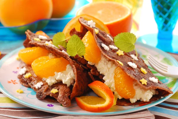 코 티 지 치즈와 감귤 초콜릿 팬케이크 — 스톡 사진